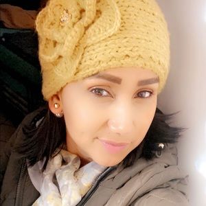 Meet your Posher, Digna